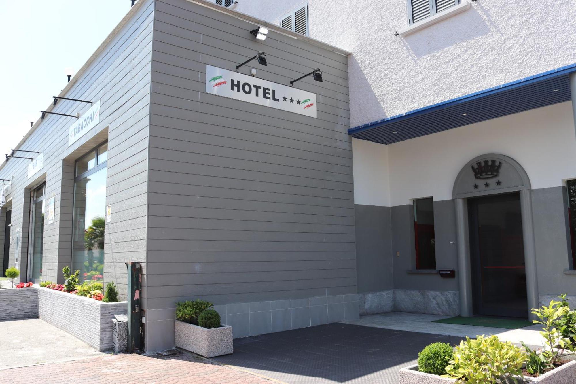 Hotel Italia Dormelletto Exteriör bild