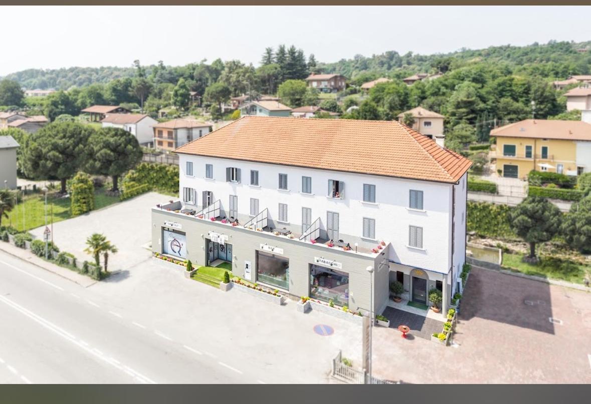 Hotel Italia Dormelletto Exteriör bild
